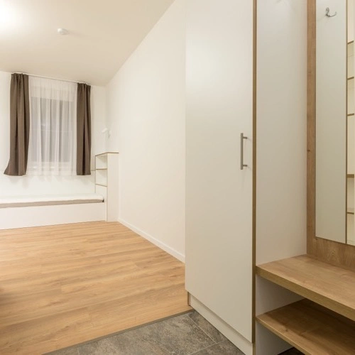 Egyedi szabású fehér szekrények